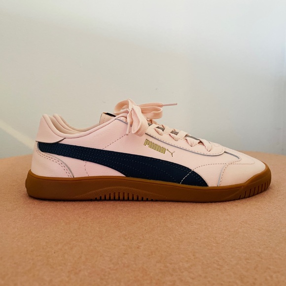 PUMA CLUB 5V5 Island Pink-Galactic Gray-GoldLEATHER LOW TOP TRAINERS - Picture 13 of 16